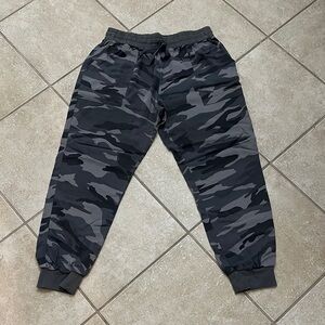 Splendid-Camo Jogger Pants NWOT